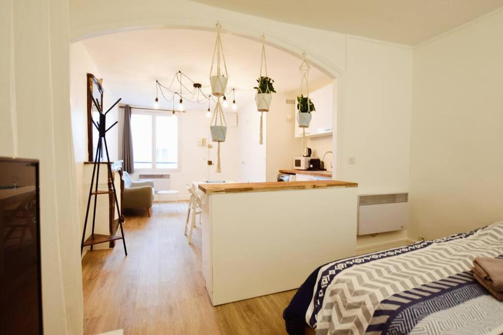 Cozy Studio@place Des Vosges Parijs